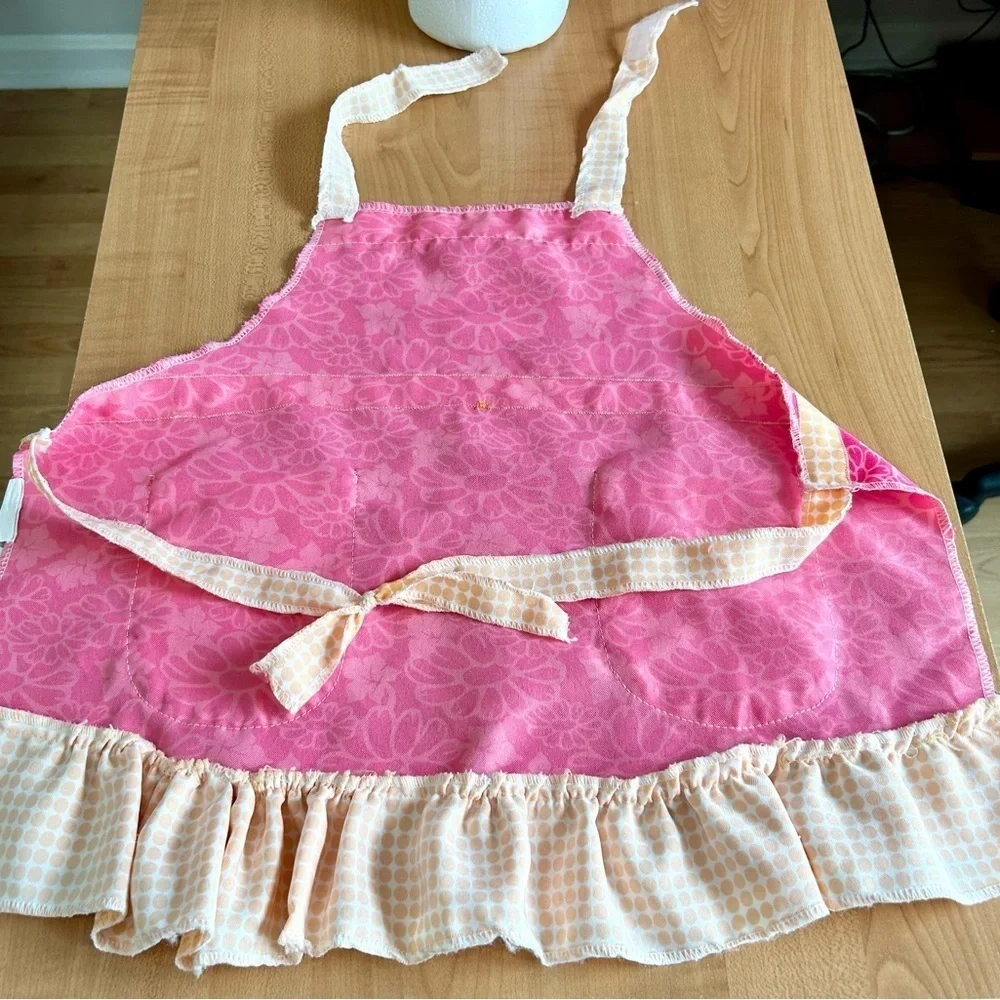 Toys r us Apron & hat set just like home bakers outfit dress up costume toys